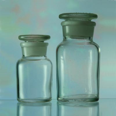 Склянки для реактивов из светлого стекла с широкой горловиной и притертой пробкой 500 мл