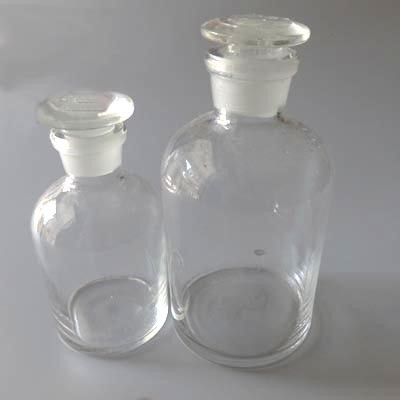 Склянки для реактивов из светлого стекла с узкой горловиной и притертой пробкой 10000 мл